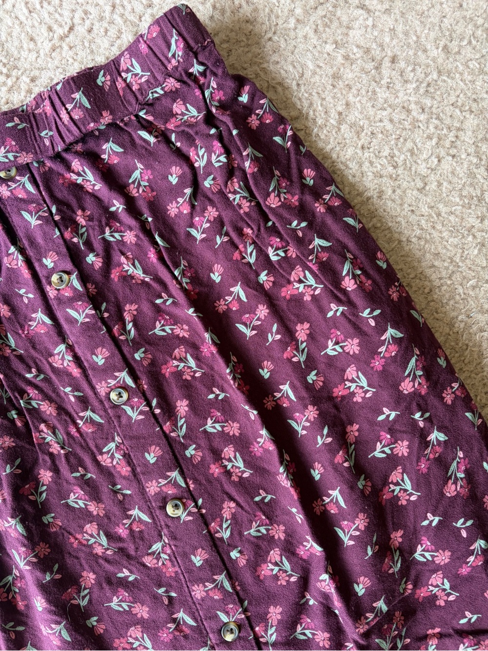 Summery Comfy Floral Purple Skirt with Buttons and Pockets - Picture 5 of 11